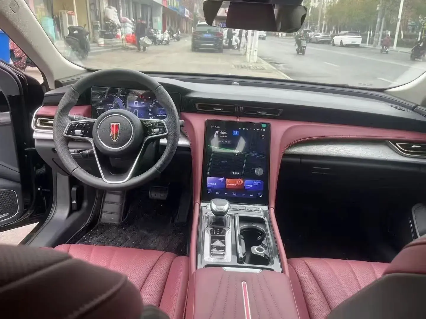 2024 HONGQI H5 thumbnail 3