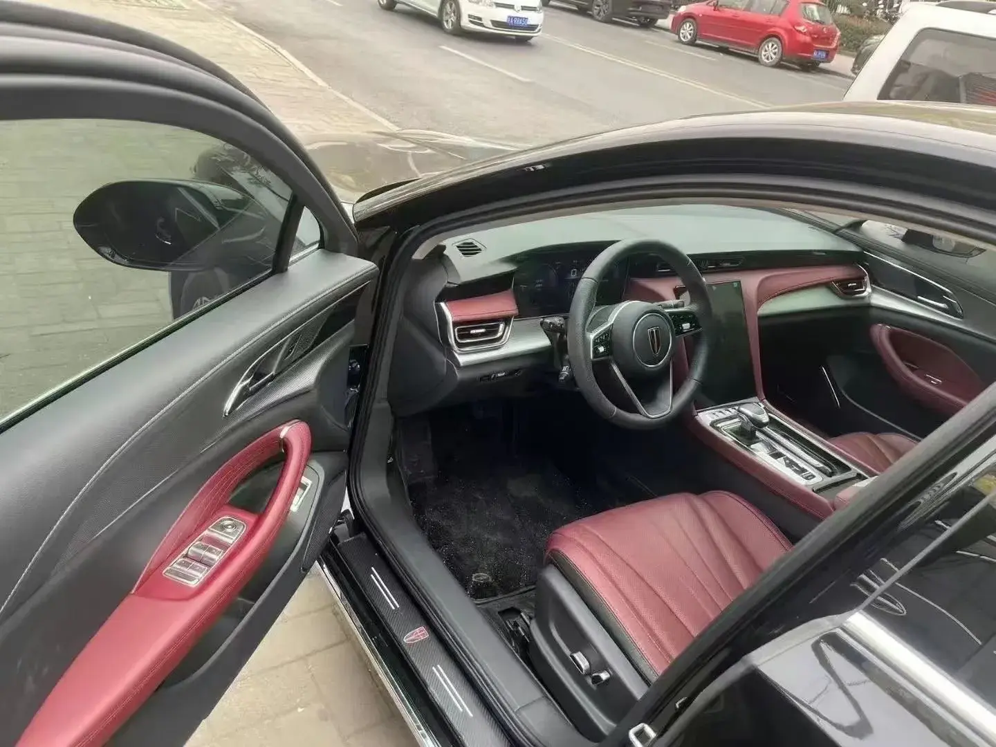 2024 HONGQI H5 thumbnail 2