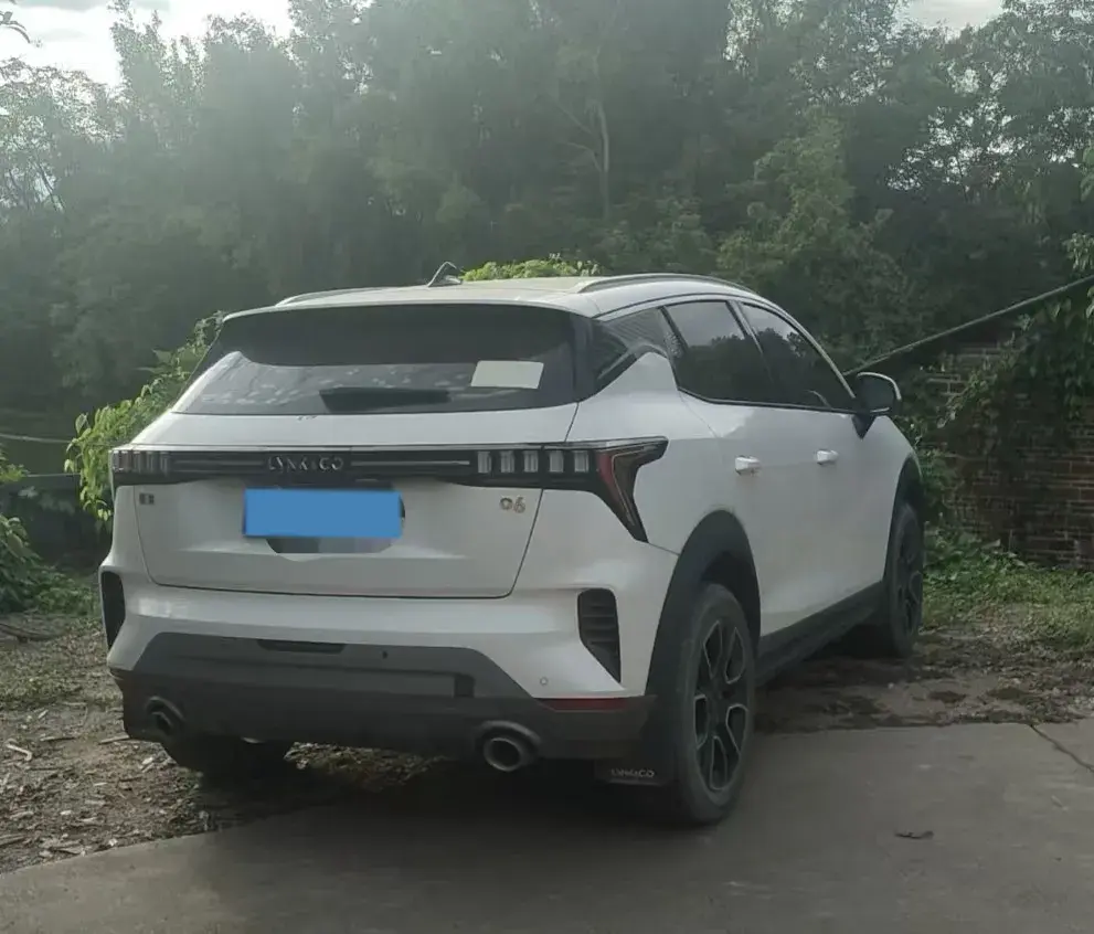 2020 LYNK&CO 06 thumbnail 2