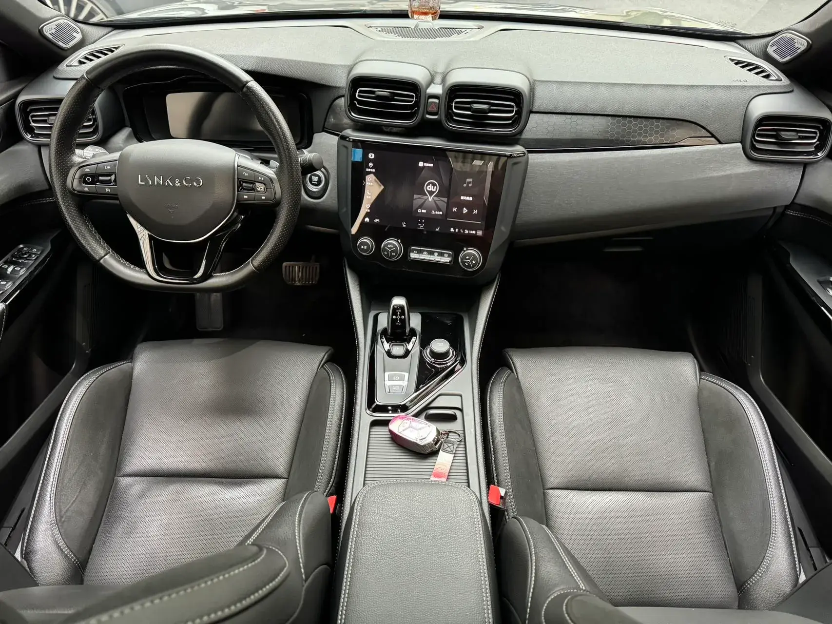 2021 LYNK&CO 03 thumbnail 3