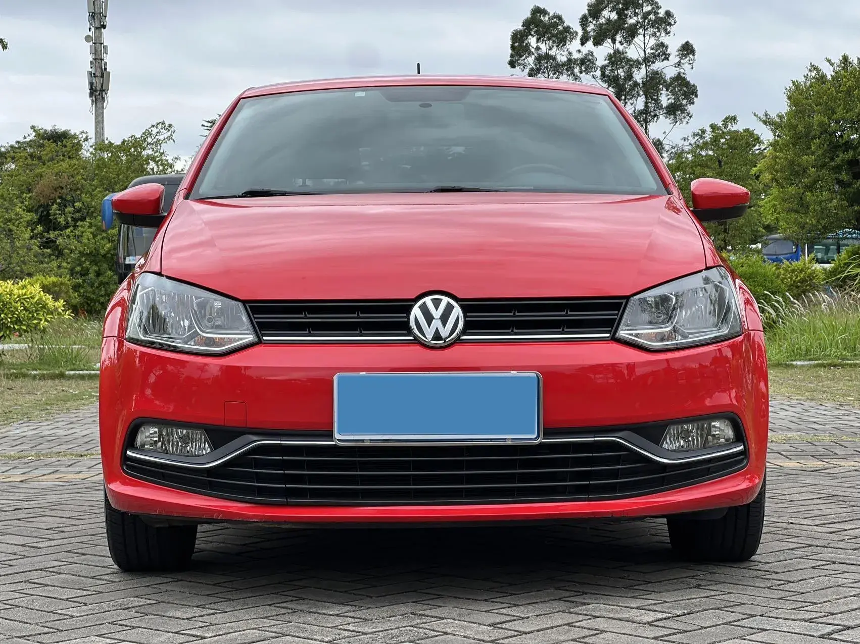 2016 VOLKSWAGEN POLO thumbnail 2