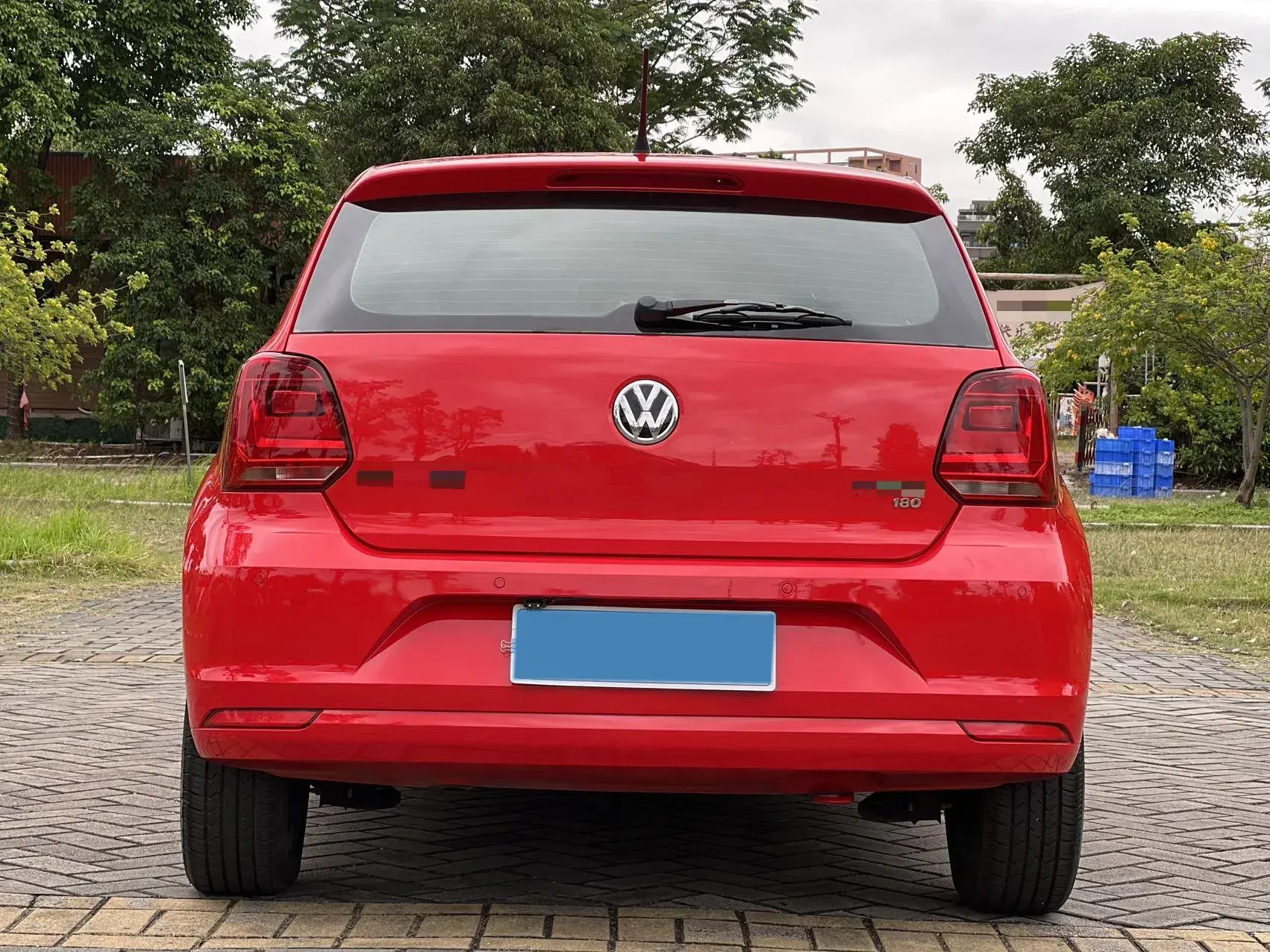 2016 VOLKSWAGEN POLO thumbnail 4