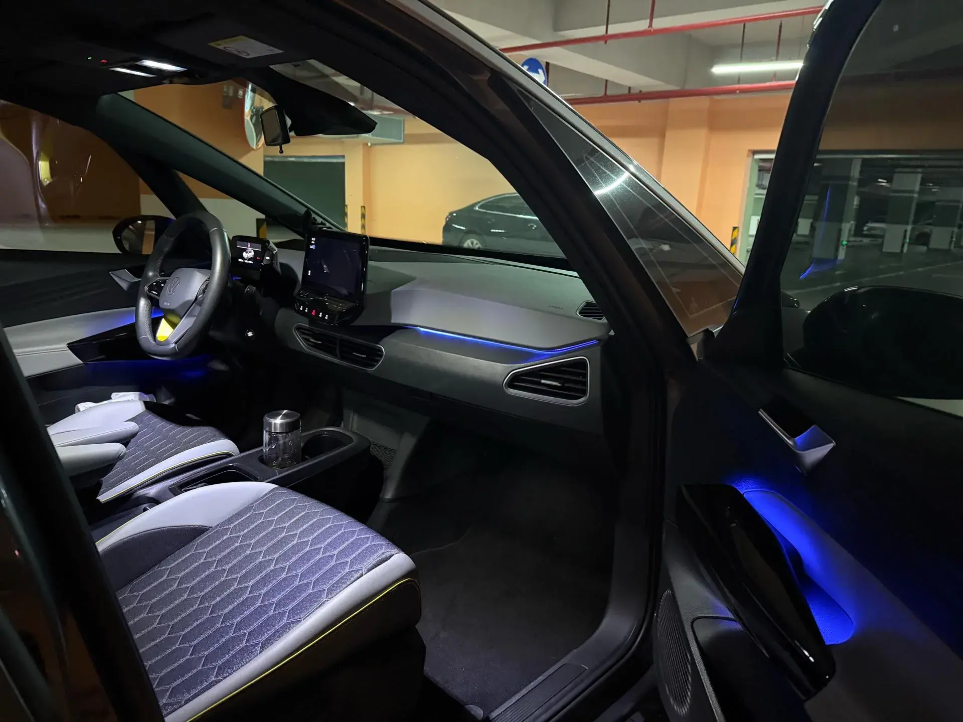 2022 VOLKSWAGEN ID.3 thumbnail 4