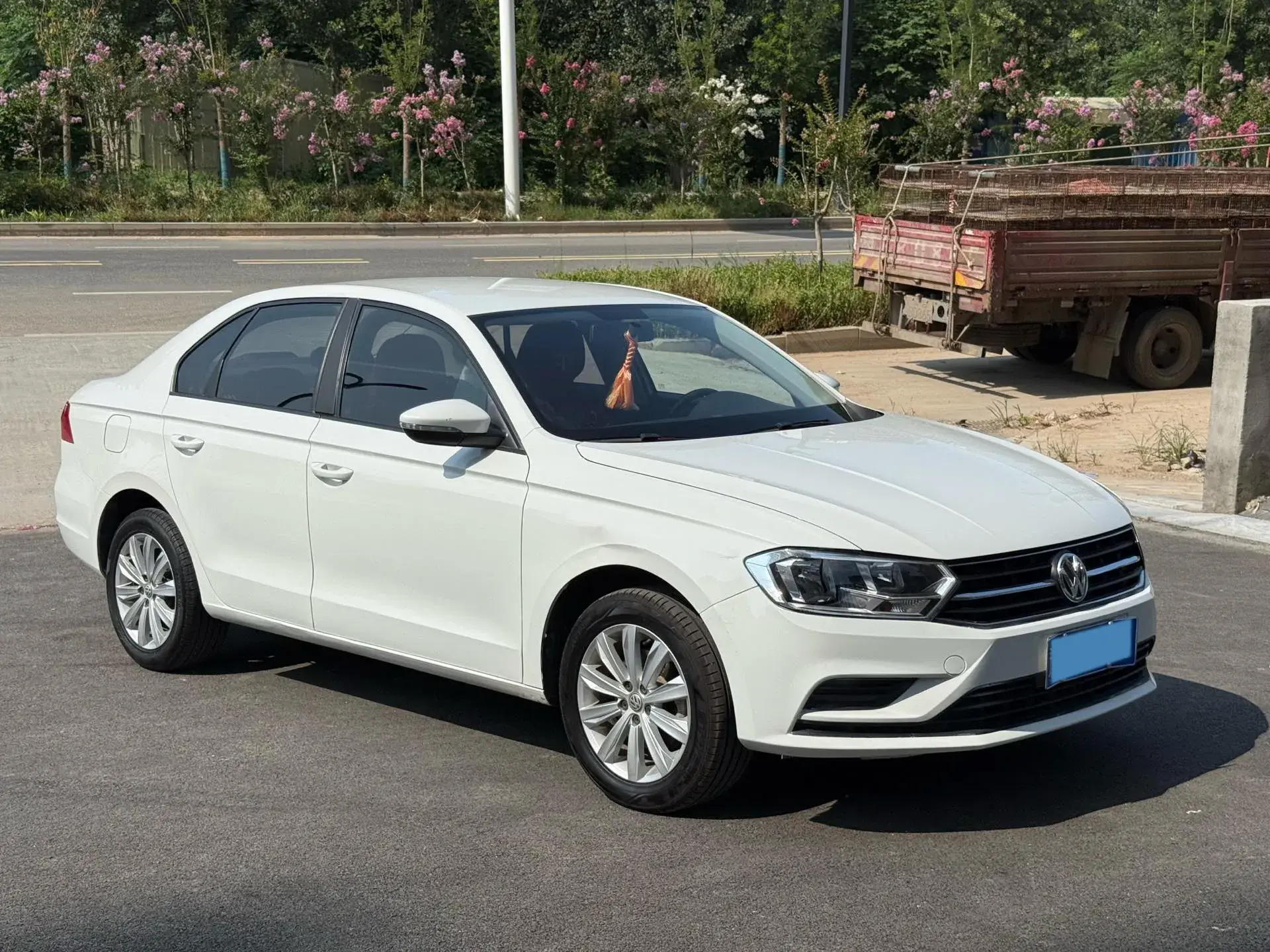 2019 VOLKSWAGEN BORA thumbnail 3