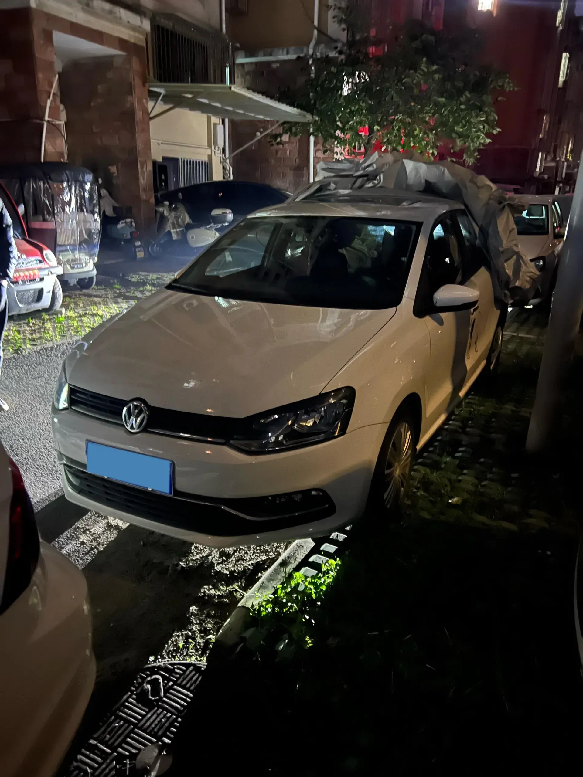 2018 VOLKSWAGEN POLO view 1