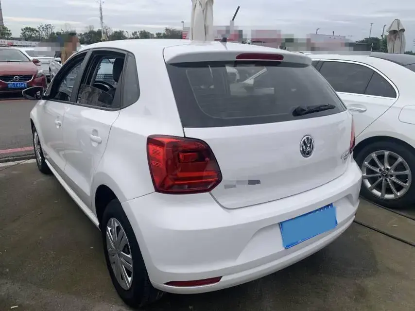 2018 VOLKSWAGEN POLO thumbnail 3