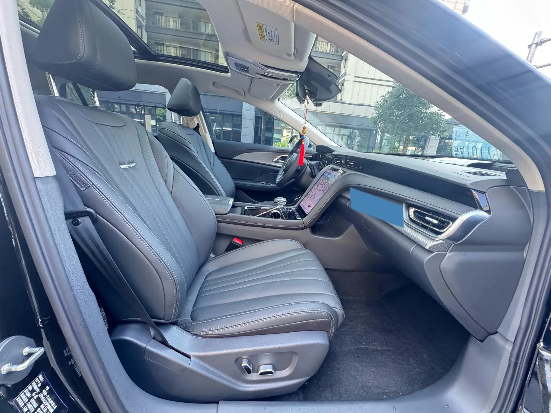 2024 HONGQI H5 thumbnail 4