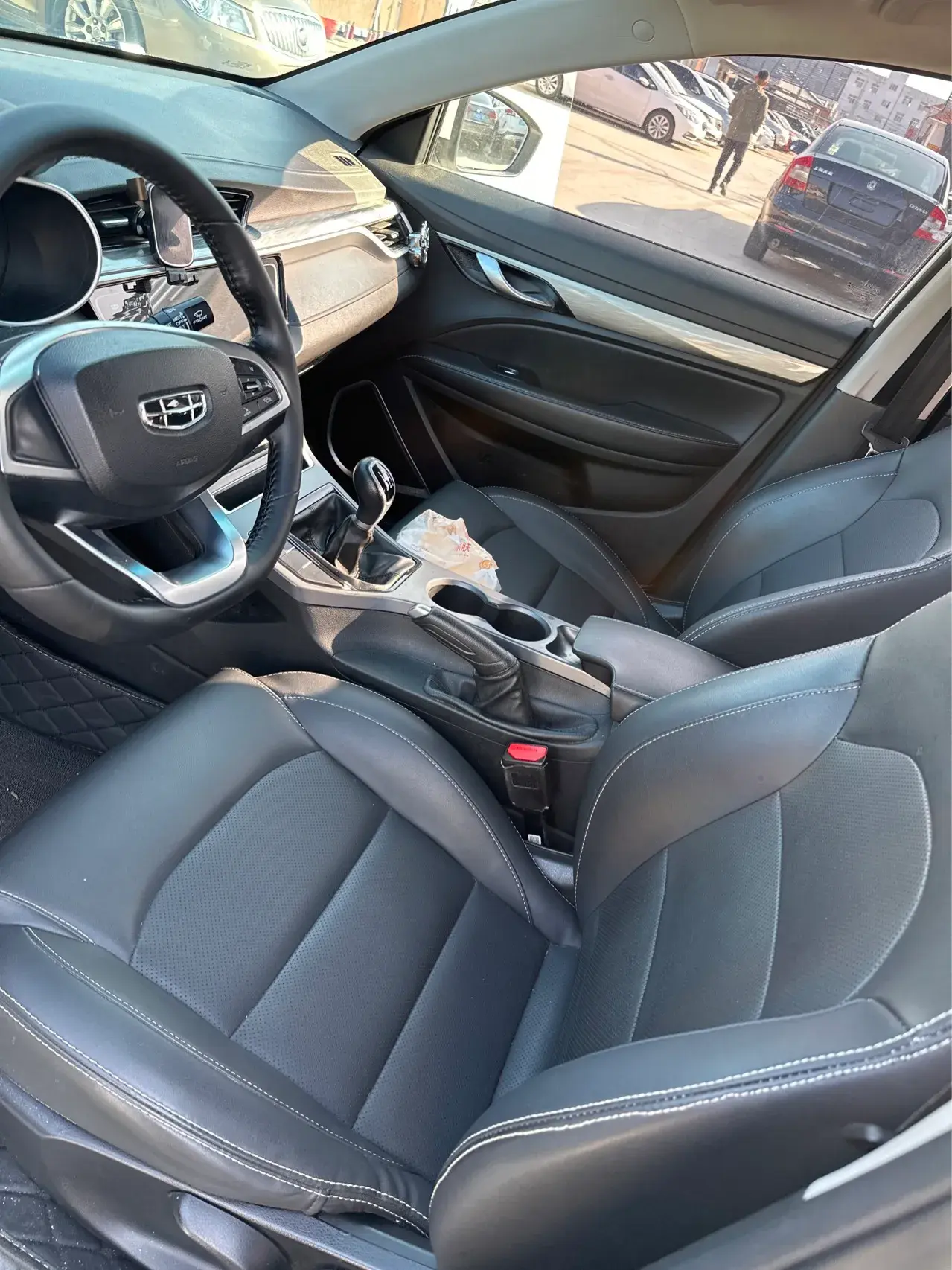 2019 GEELY EMGRAND thumbnail 4