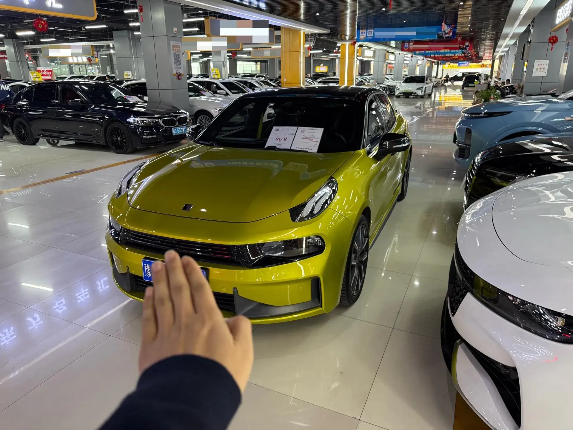 2020 LYNK&CO 03 view 1