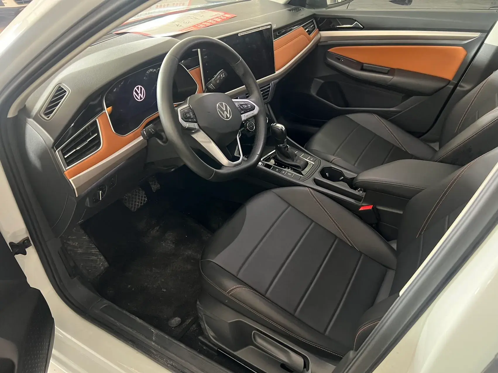 2024 VOLKSWAGEN BORA thumbnail 4
