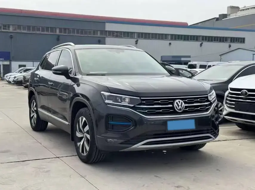 2019 VOLKSWAGEN TAYRON thumbnail 3