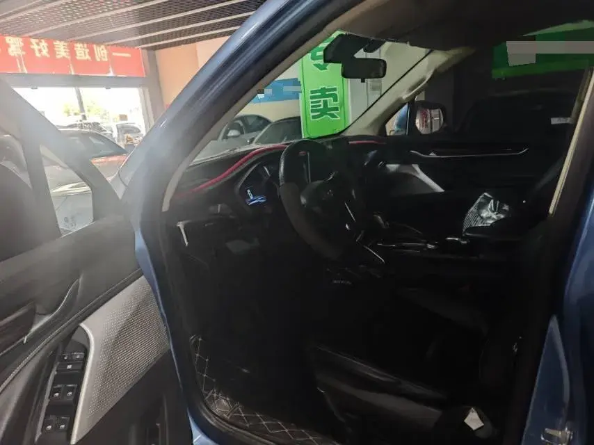 2017 MAXUS D90 thumbnail 4