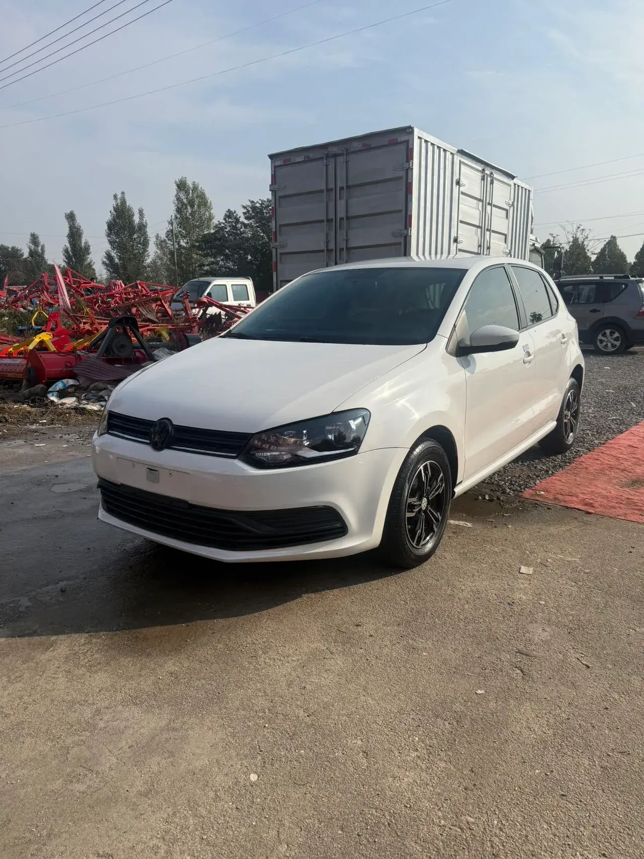 2018 VOLKSWAGEN POLO view 1