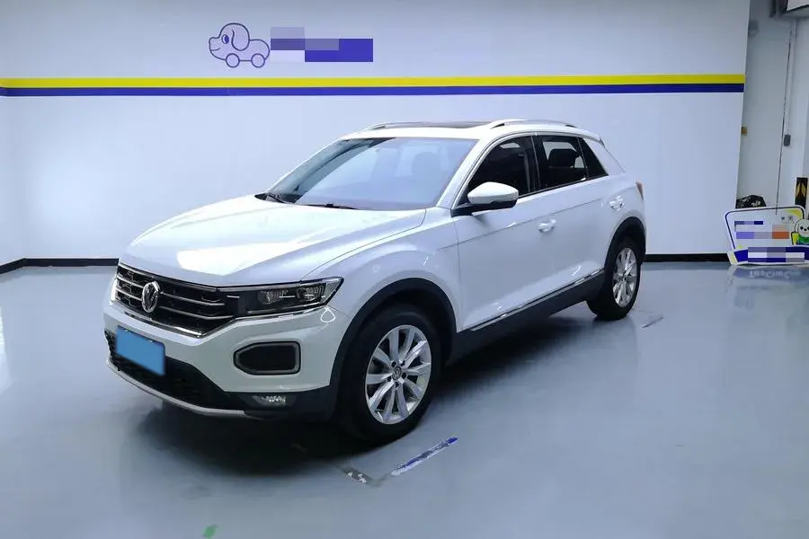2020 VOLKSWAGEN T-ROC view 1