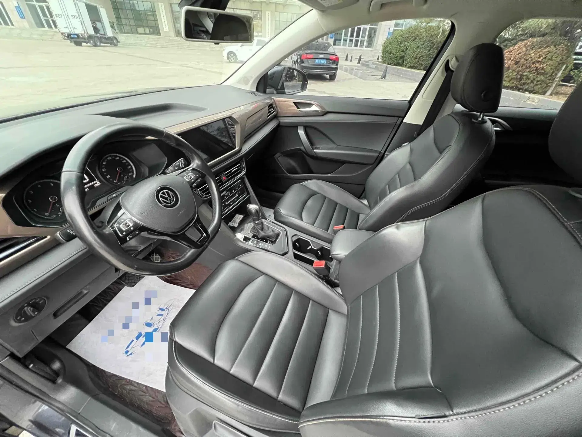 2021 VOLKSWAGEN THARU thumbnail 4