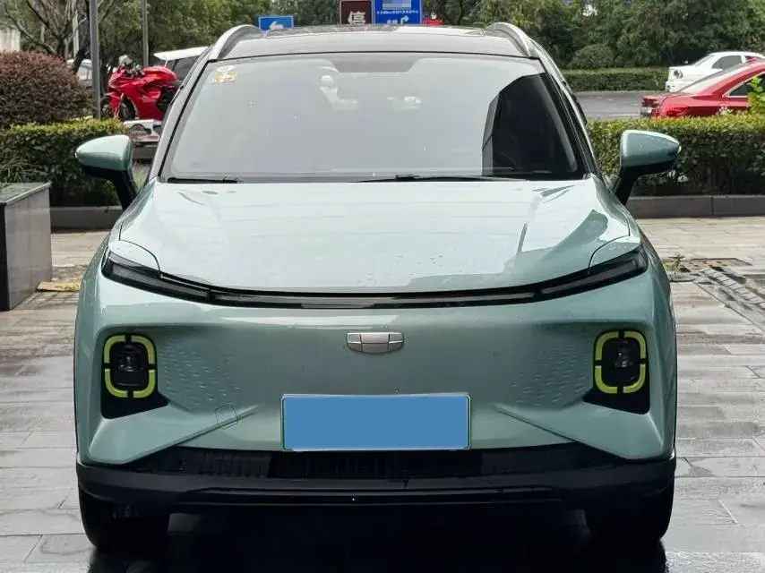 2022 GEOMETRY E thumbnail 2