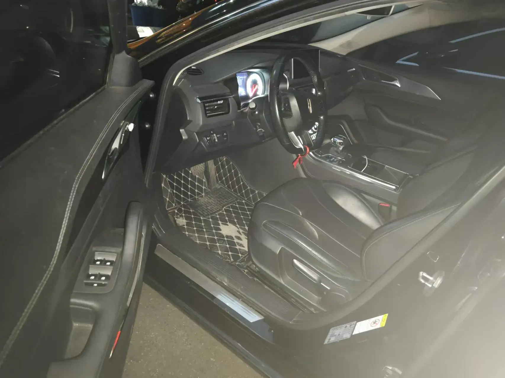 2020 HONGQI H5 thumbnail 3