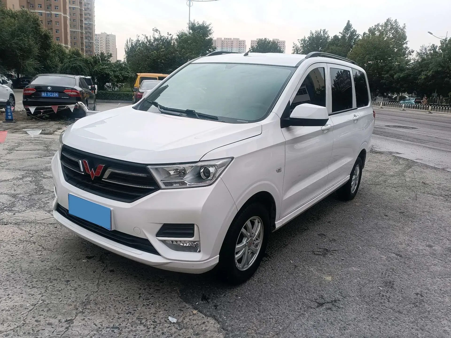 2021 BAOJUN 730 view 1