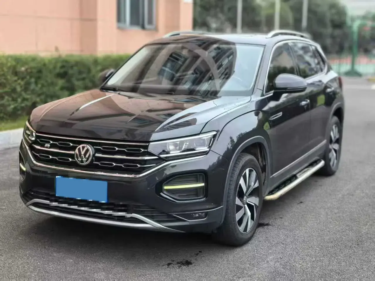 2023 VOLKSWAGEN TAYRON view 1