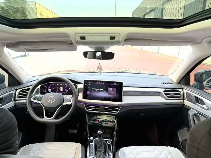 2023 VOLKSWAGEN TAYRON thumbnail 2