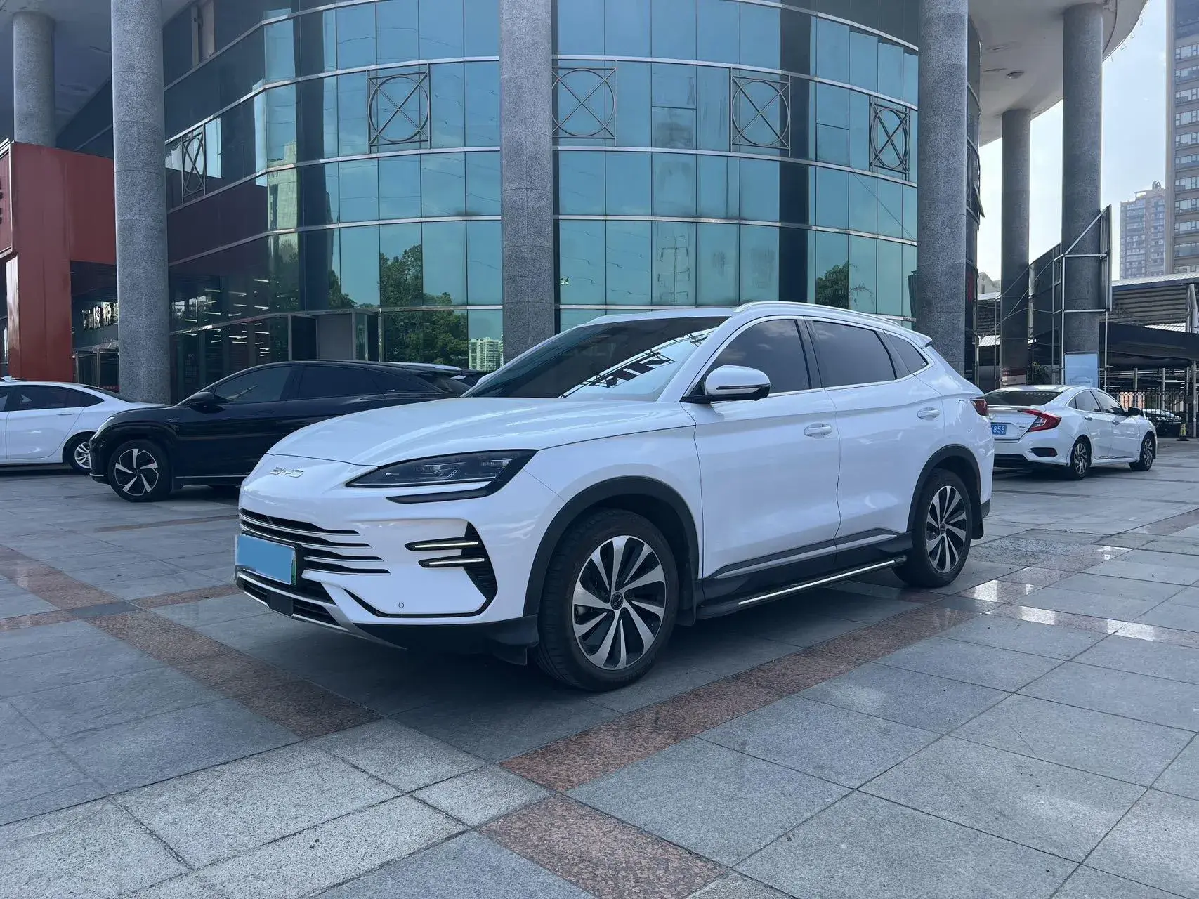 2024 BYD SONG view 1