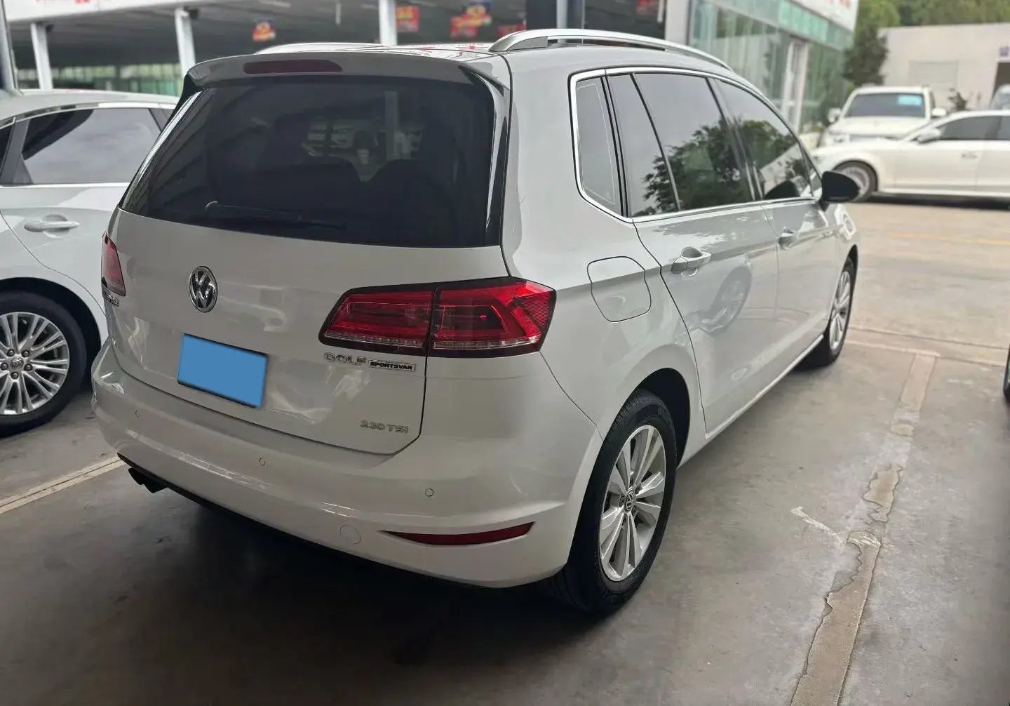 2018 VOLKSWAGEN GOLF thumbnail 3