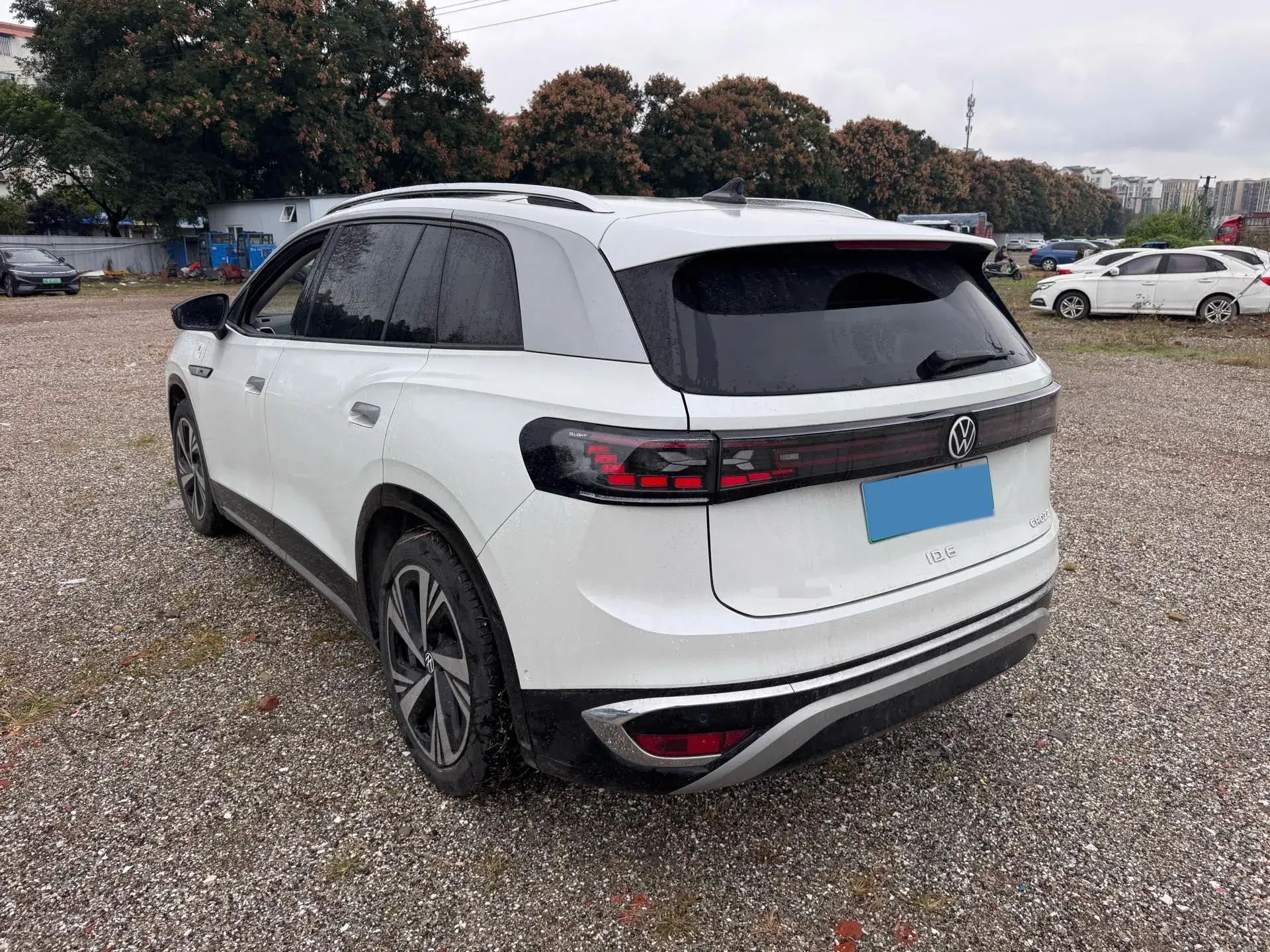 2022 VOLKSWAGEN ID.6 thumbnail 4