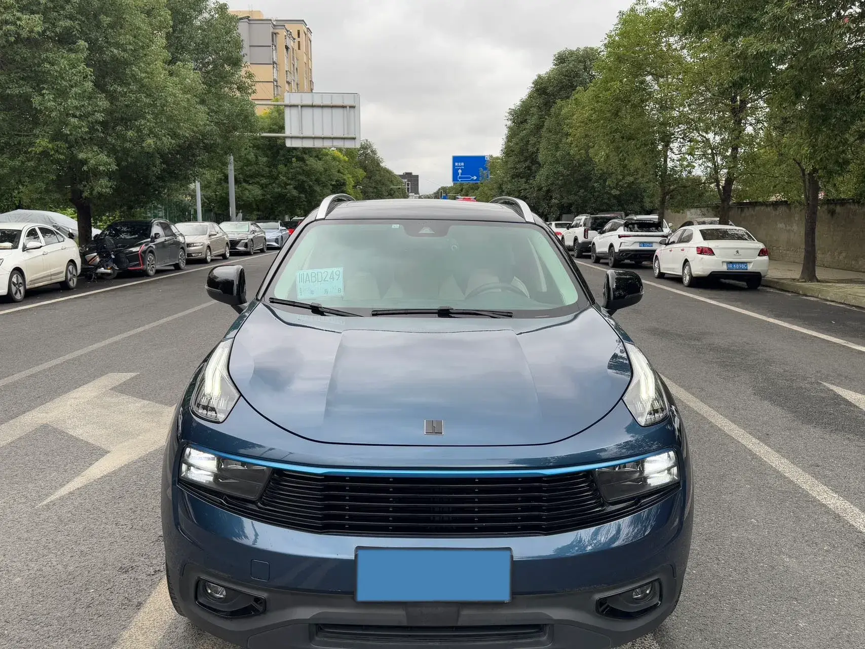 2017 LYNK&CO 01 thumbnail 2