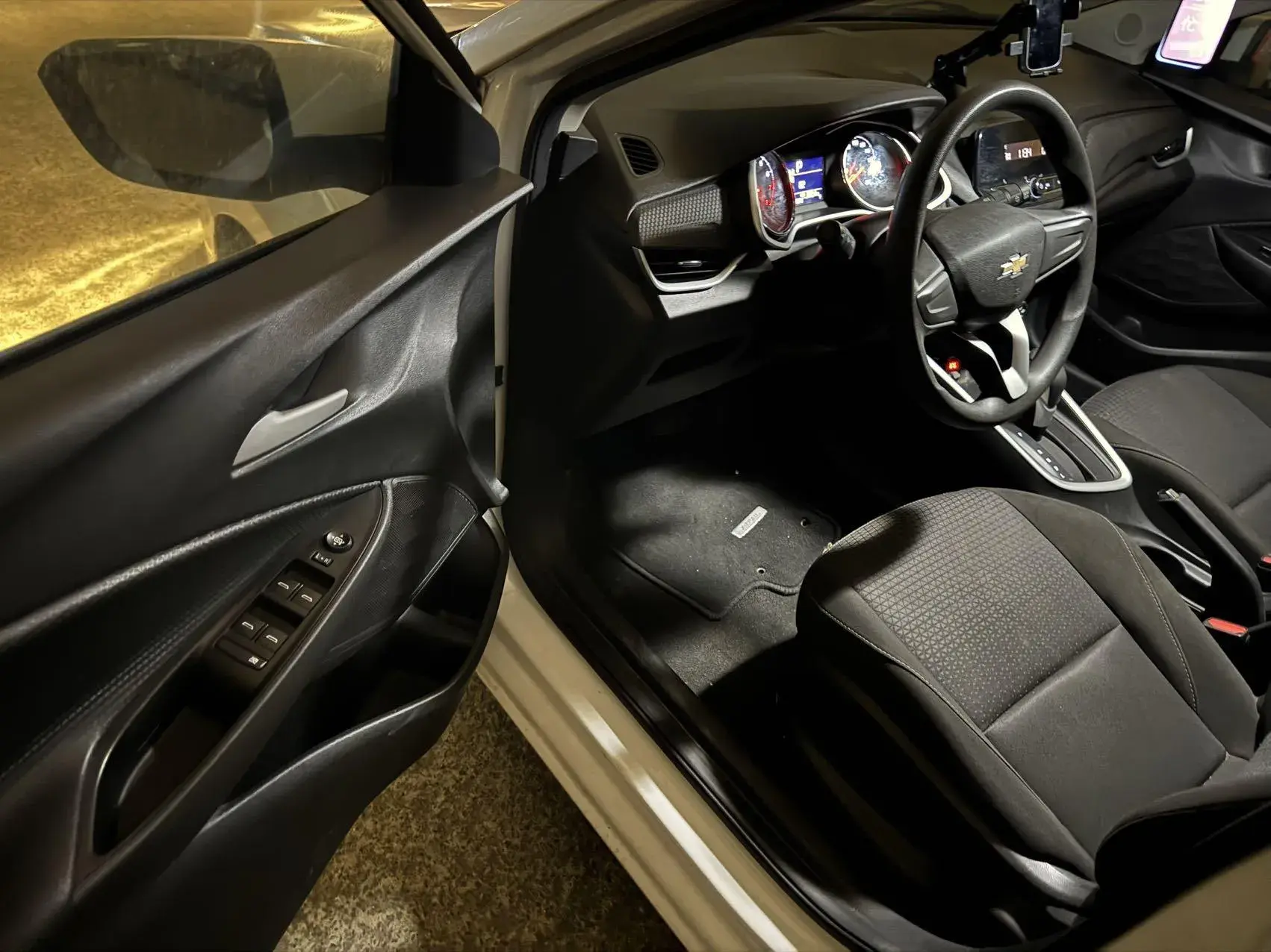 2020 CHEVROLET CAVALIER thumbnail 2