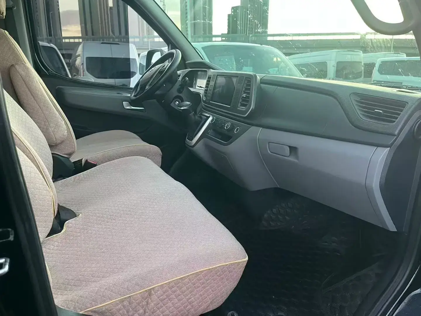 2024 MAXUS XINTU thumbnail 3