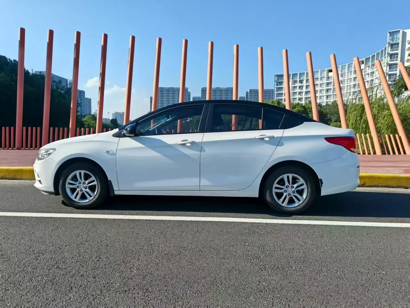 2019 CHEVROLET CAVALIER thumbnail 3