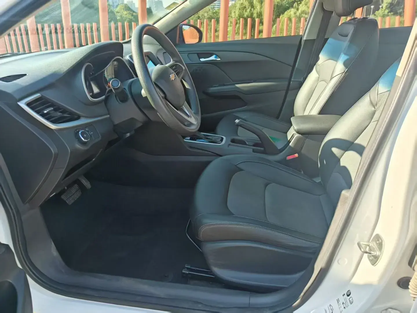 2019 CHEVROLET CAVALIER thumbnail 4