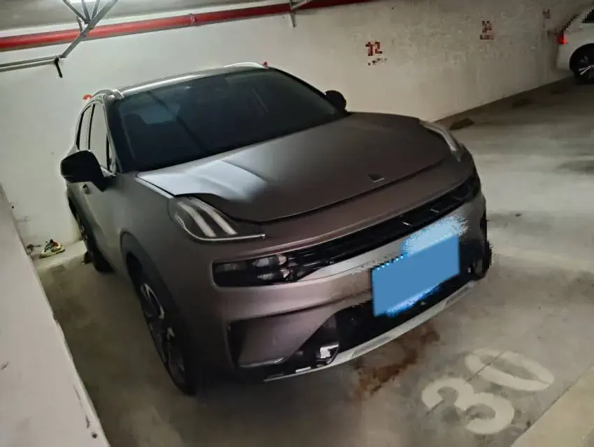 2020 LYNK&CO 06 thumbnail 2