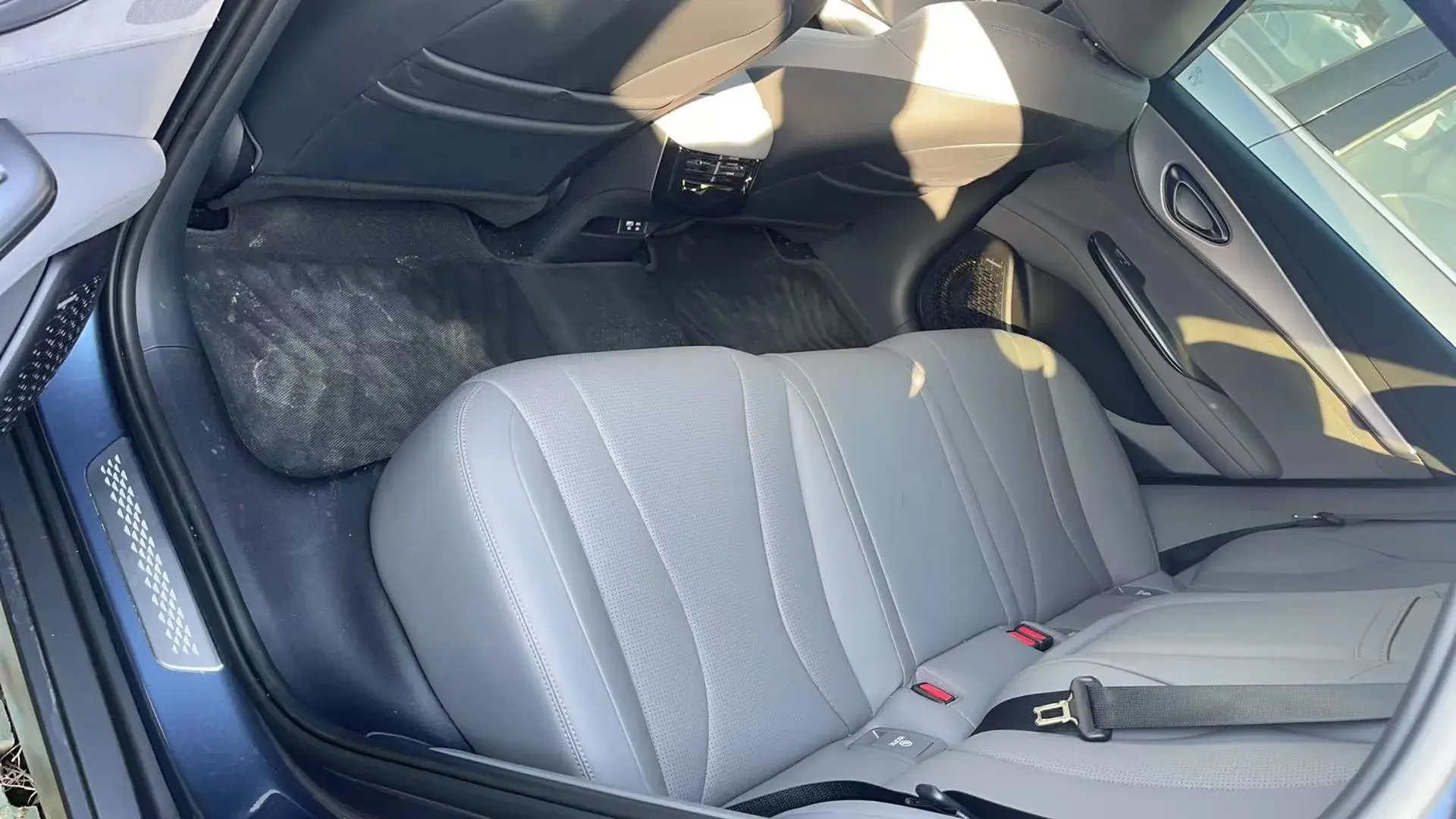 2025 BYD SEAL07 thumbnail 3