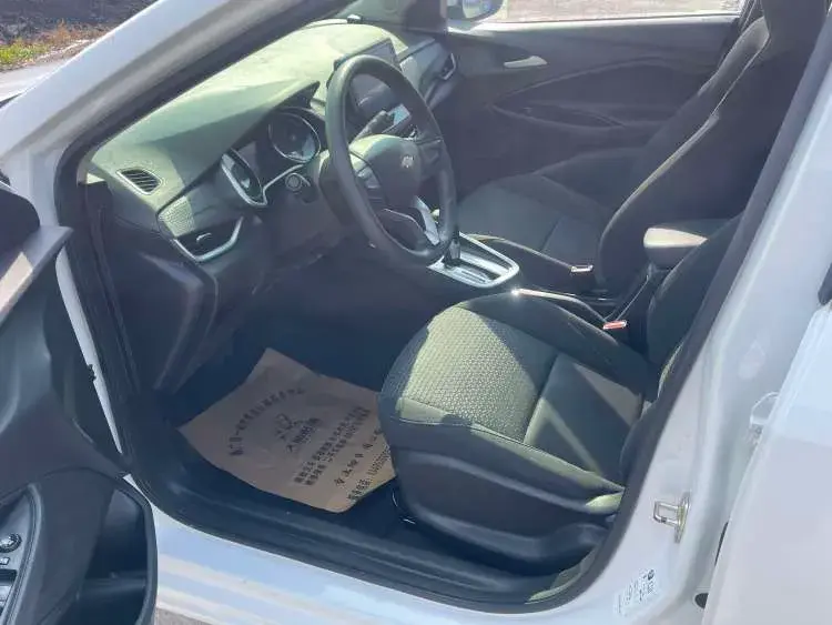 2021 CHEVROLET CAVALIER thumbnail 4