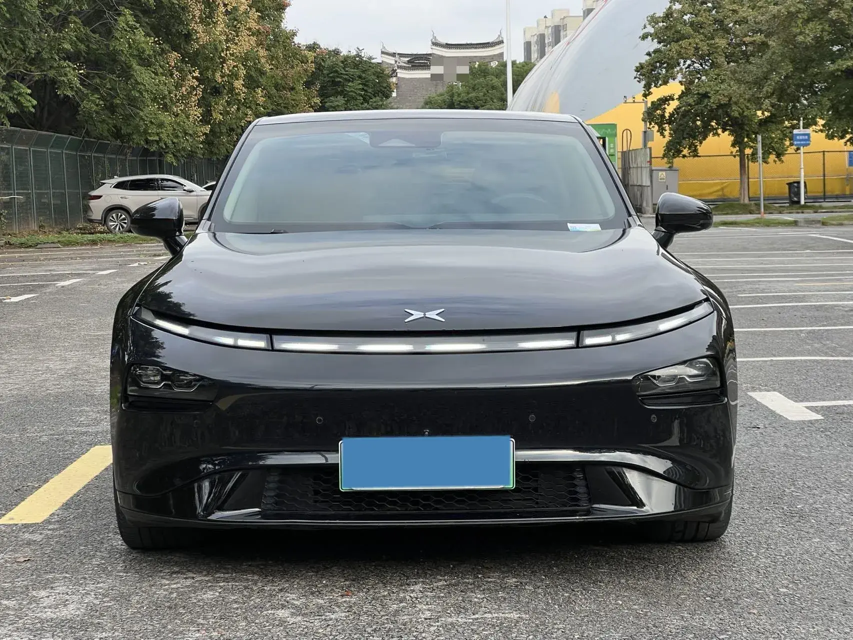 2020 XPENG P7 thumbnail 2