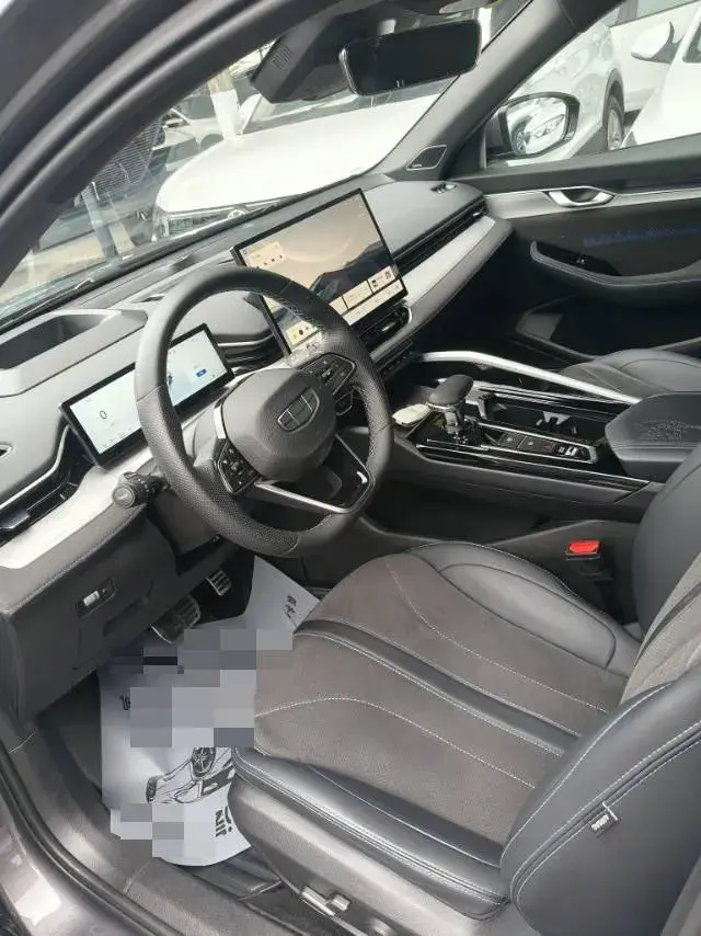 2025 GEELY PREFACE thumbnail 3