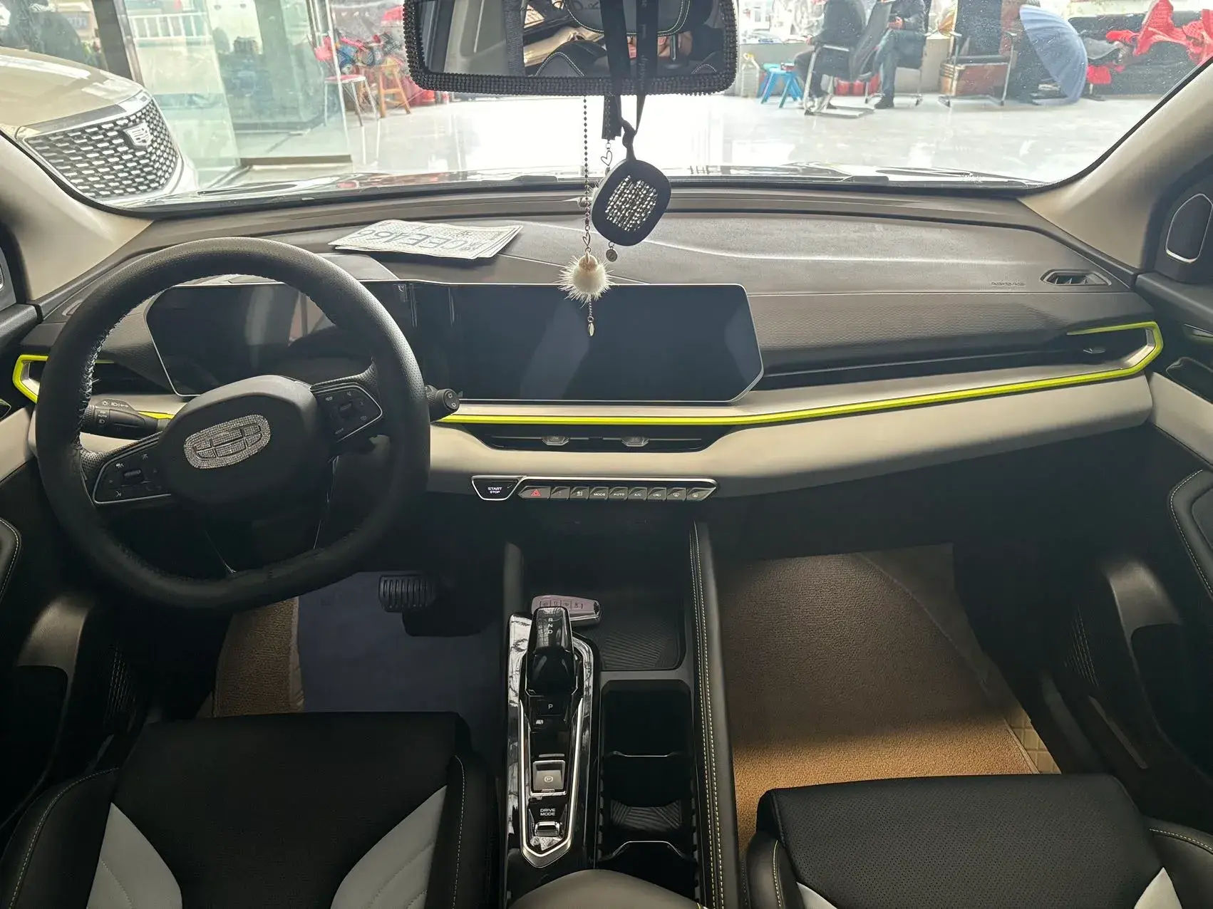 2021 GEELY COOLRAY thumbnail 4