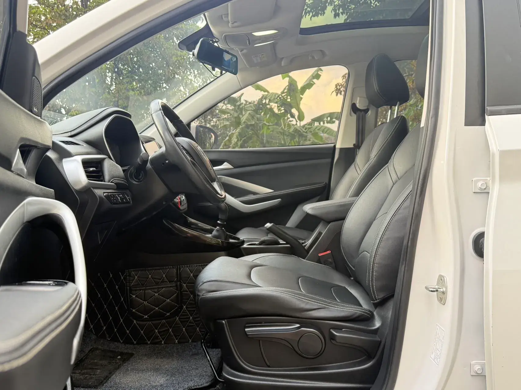 2021 BAOJUN 530 thumbnail 4