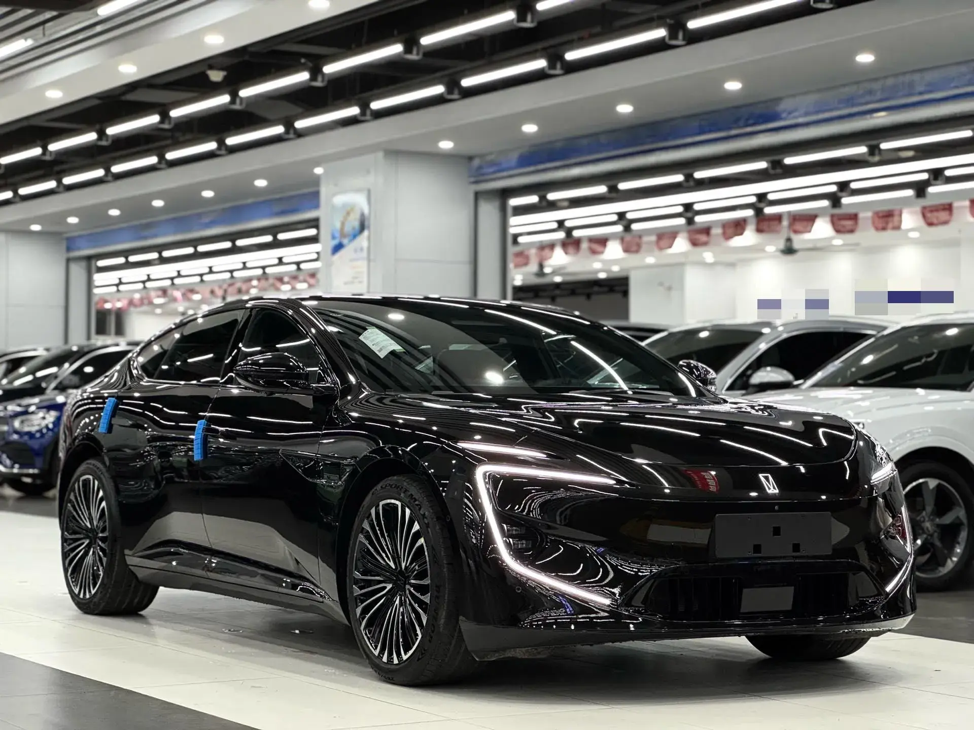 2025 AVATR 12 thumbnail 4