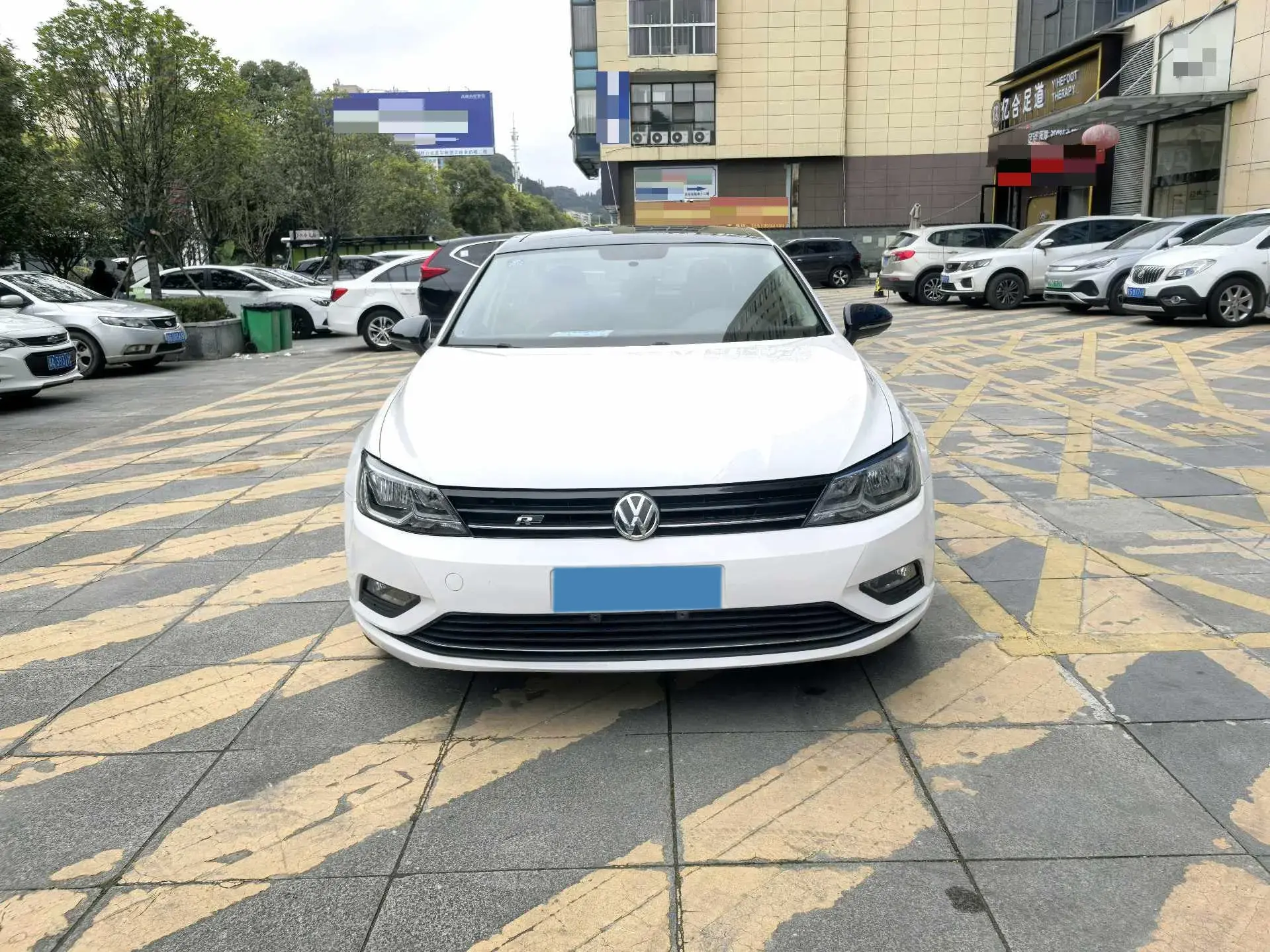 2017 VOLKSWAGEN LAMANDO thumbnail 2