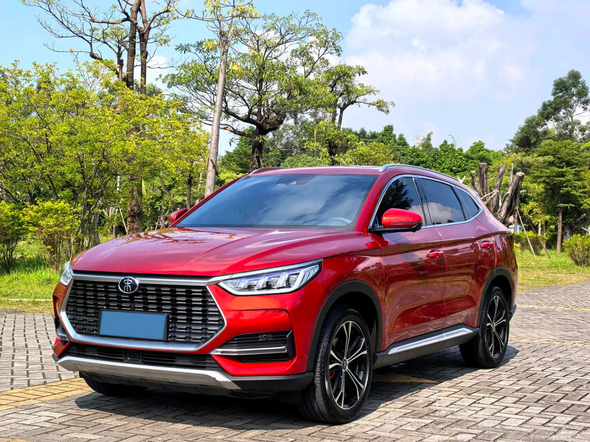 2020 BYD SONG view 1