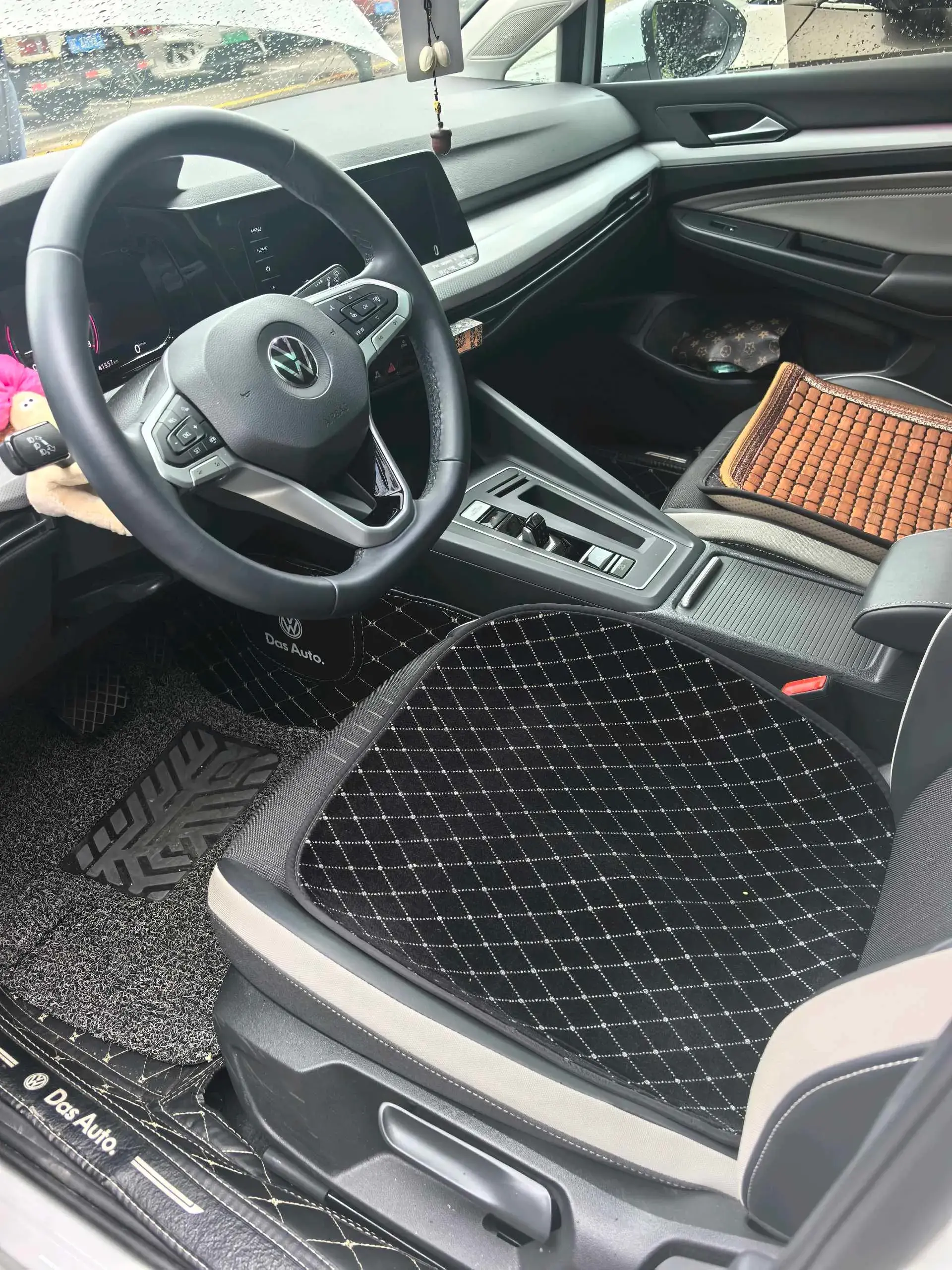 2021 VOLKSWAGEN GOLF thumbnail 4