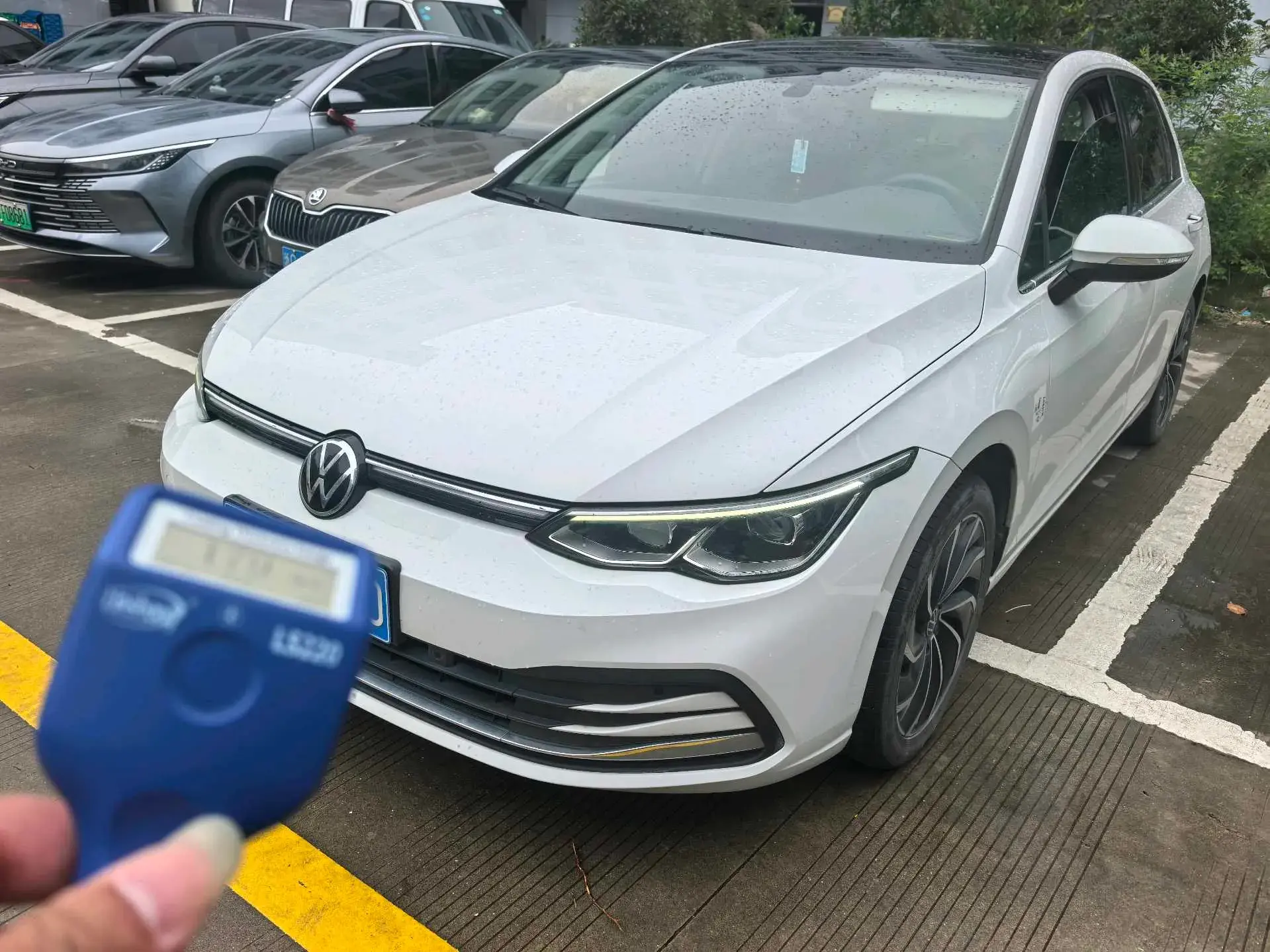 2021 VOLKSWAGEN GOLF view 1