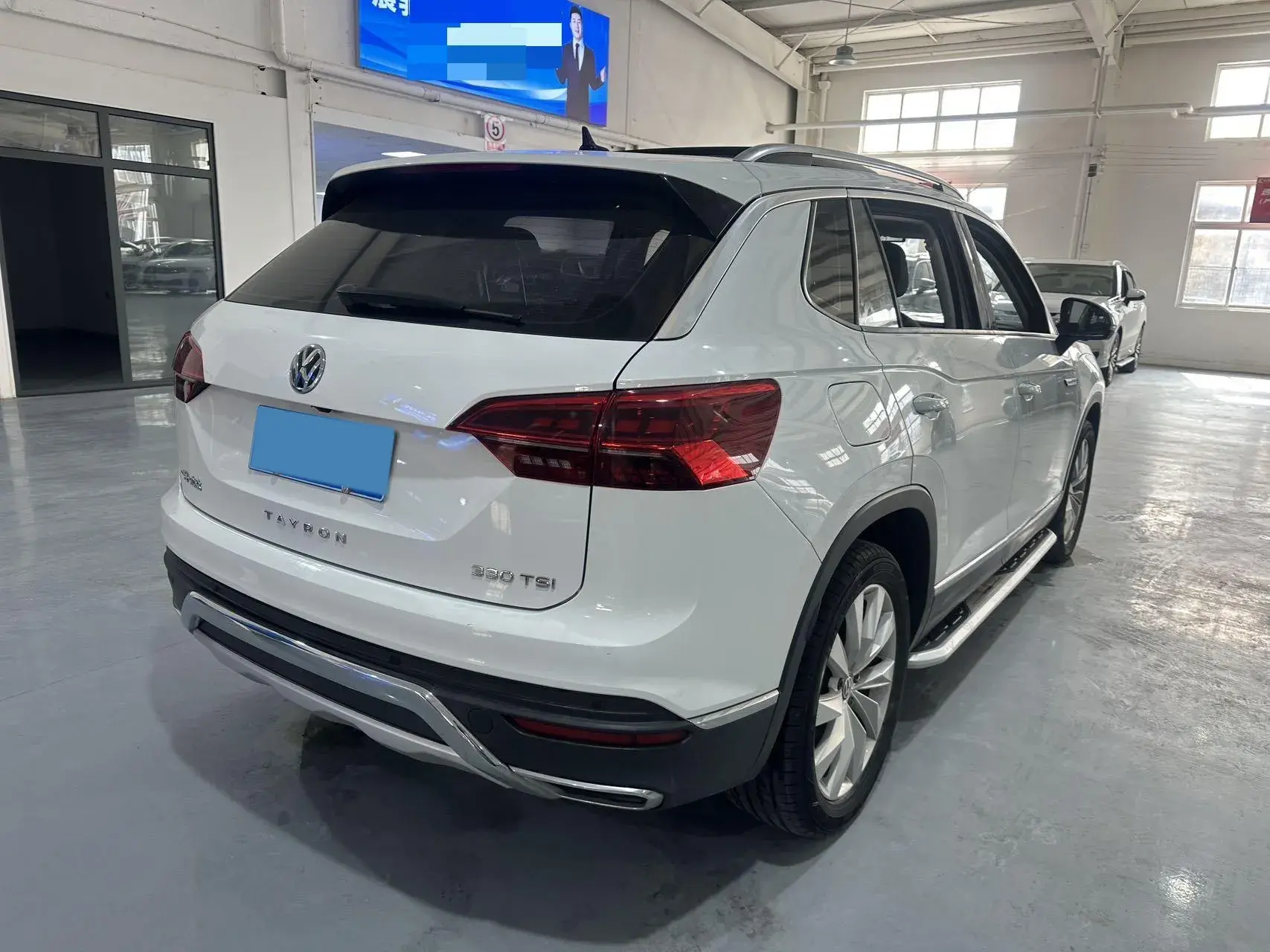 2020 VOLKSWAGEN TAYRON thumbnail 4