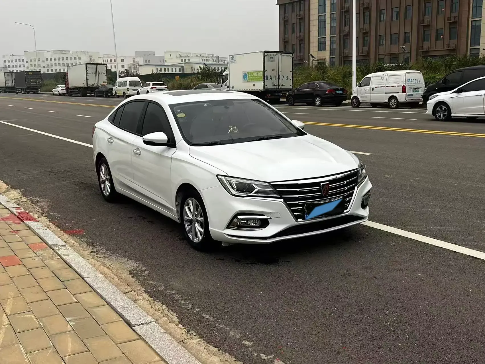 2020 ROEWE I5 thumbnail 3