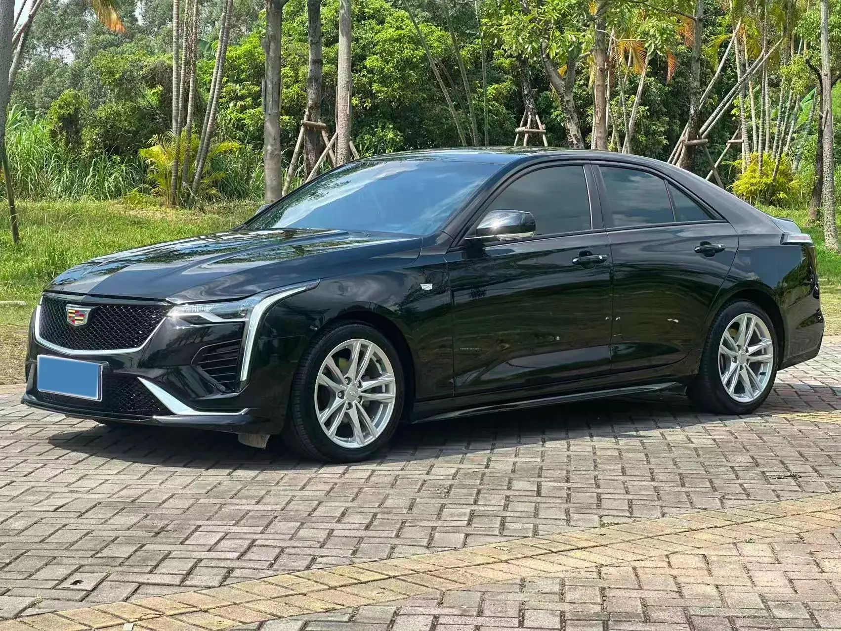2021 CADILLAC CT4 view 1
