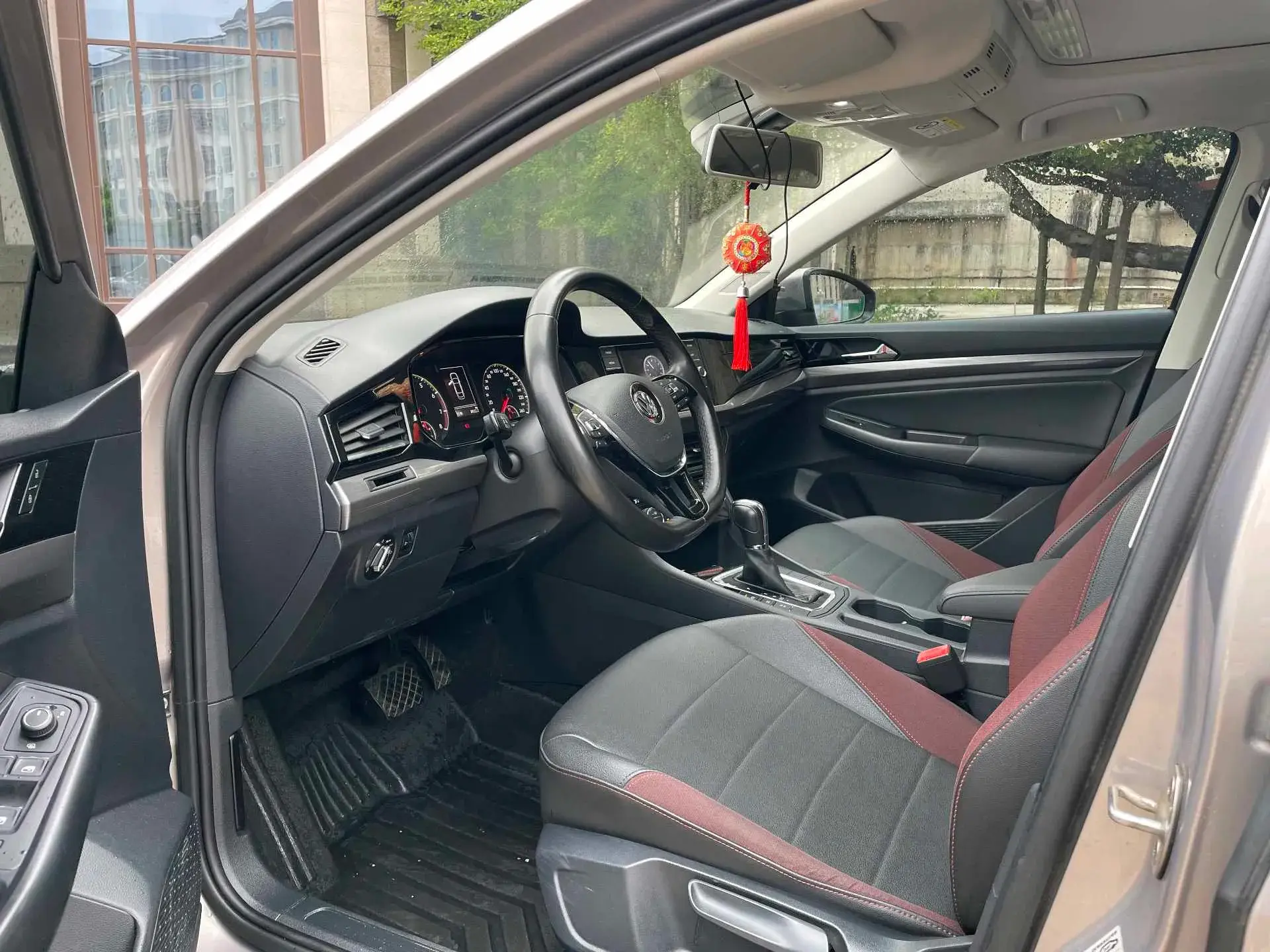 2019 VOLKSWAGEN BORA thumbnail 4