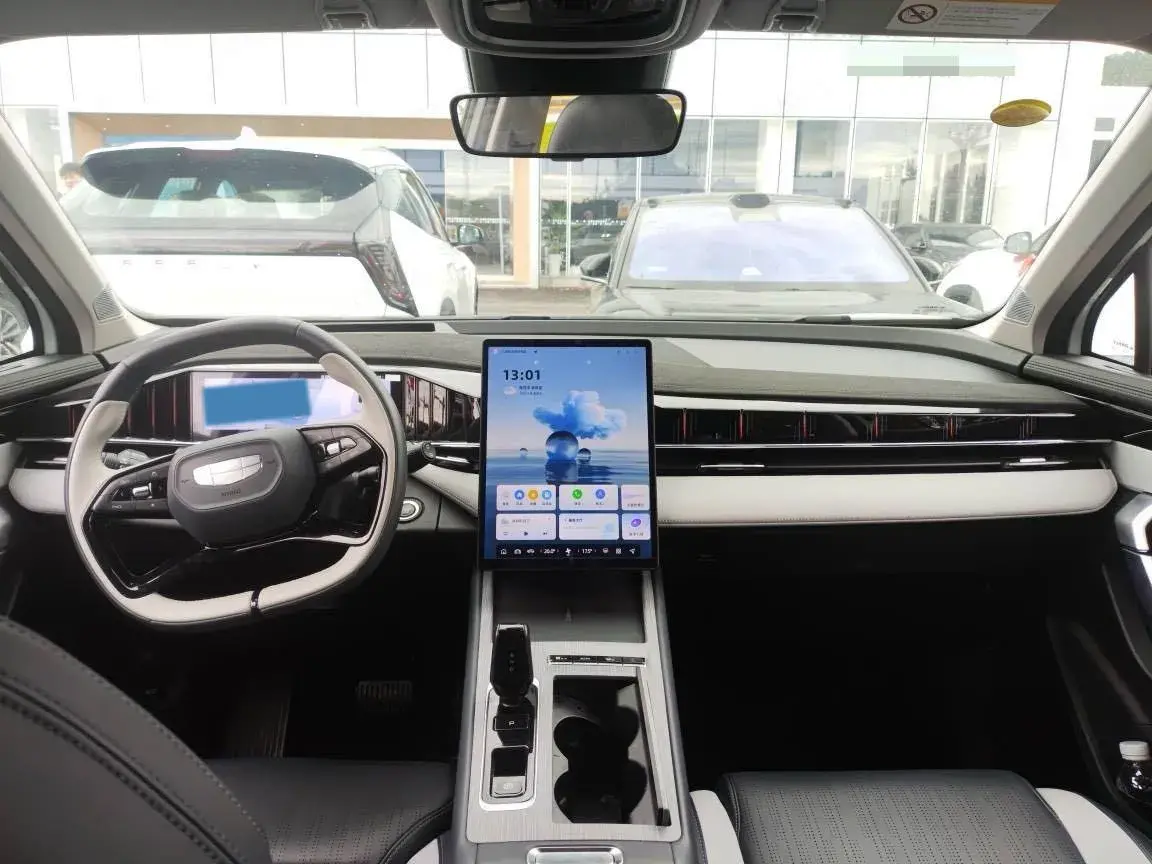 2024 GEELY STARRAY thumbnail 4