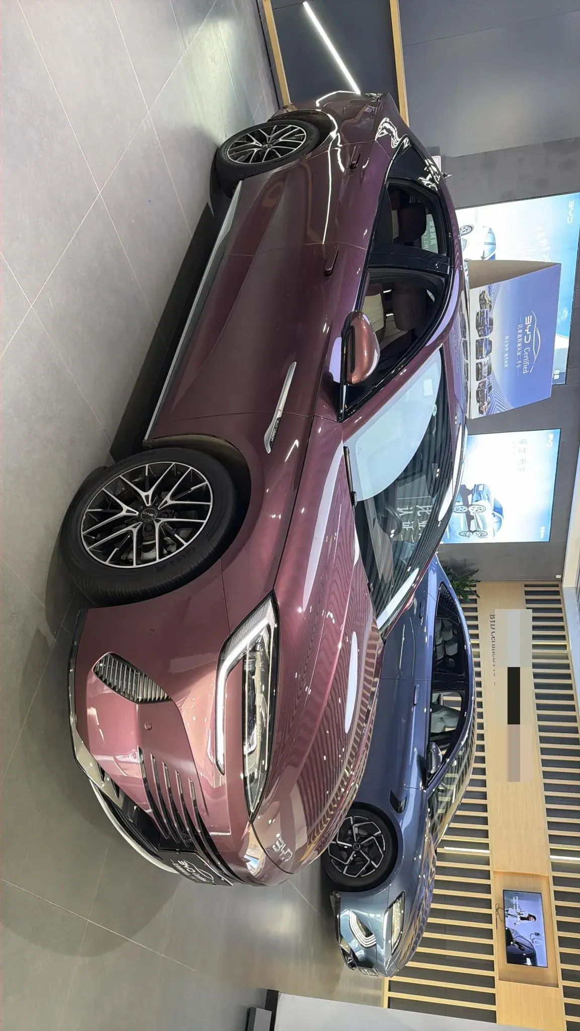 2023 BYD SEAL thumbnail 3